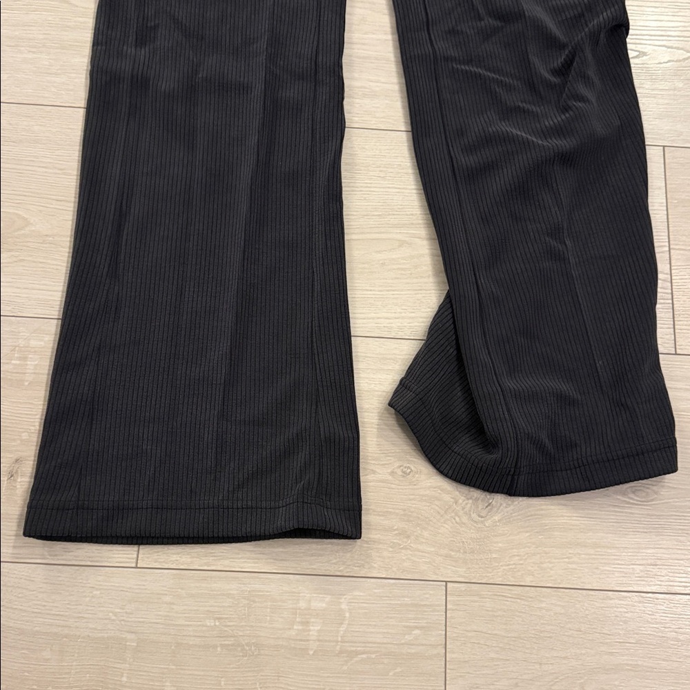 Lululemon Ribbed Softstream - image 4